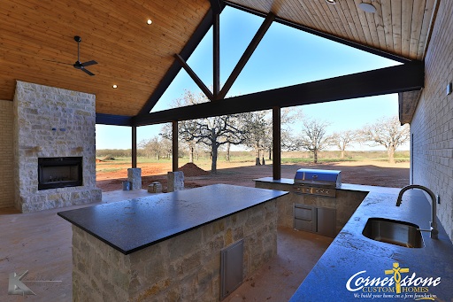 Outdoor Kitchen for custom homes